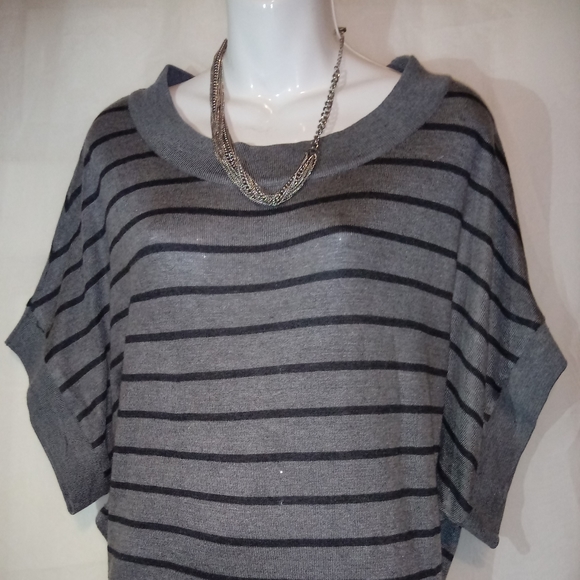 Wet Seal Gray Striped Sweater S - Picture 2 of 3